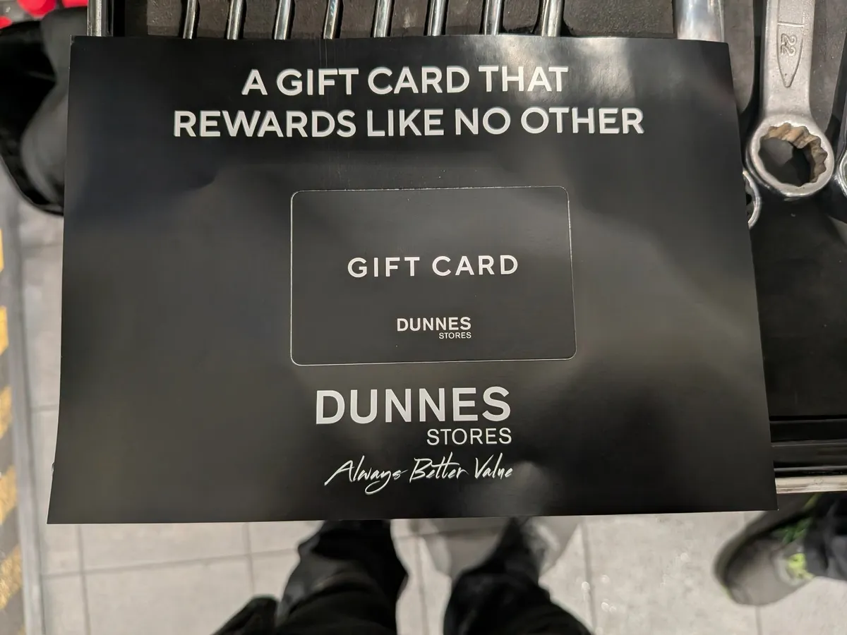 400 euro dunnes voucher - Image 1