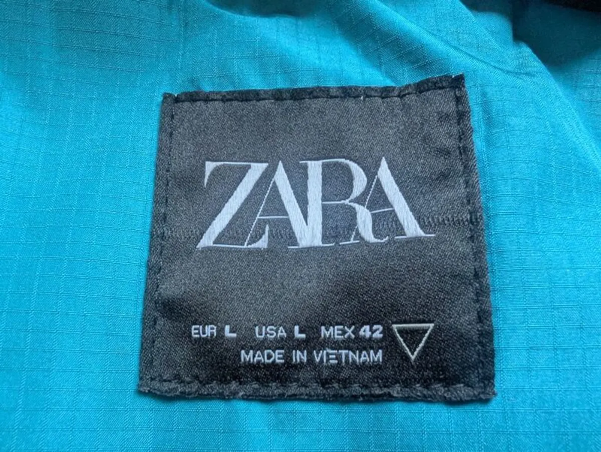 Zara Mens Black puffer jacket - Image 4