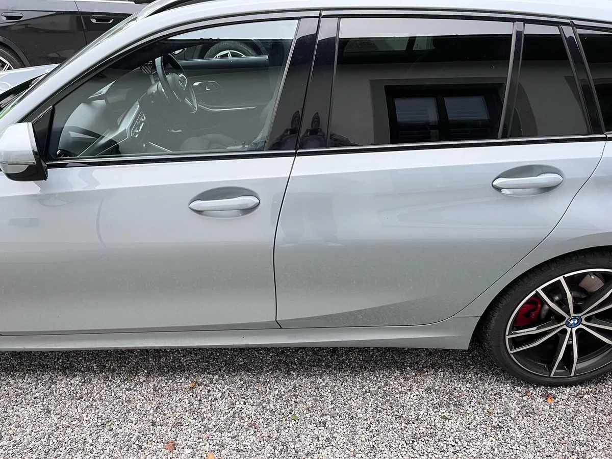 330e M Sport Touring LCI - Image 4