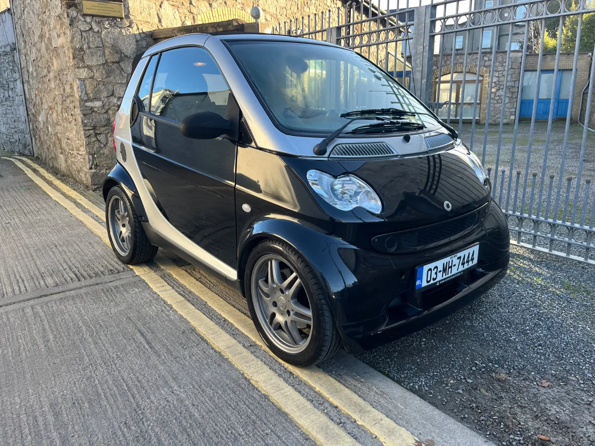 NO RESERVE ONLINE AUCTION 2003 SMART CABRIO