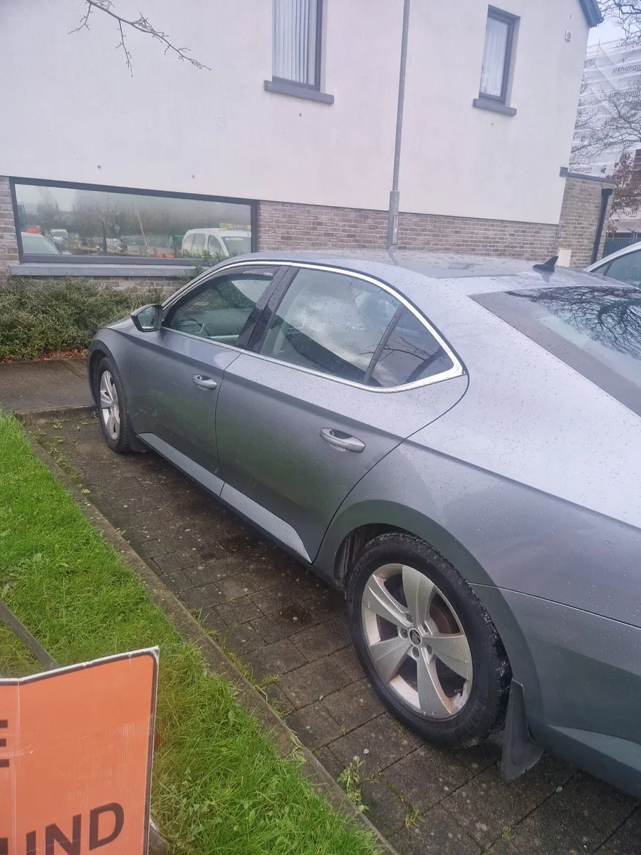 Skoda Superb 2.0 Automatic for sale - Image 4