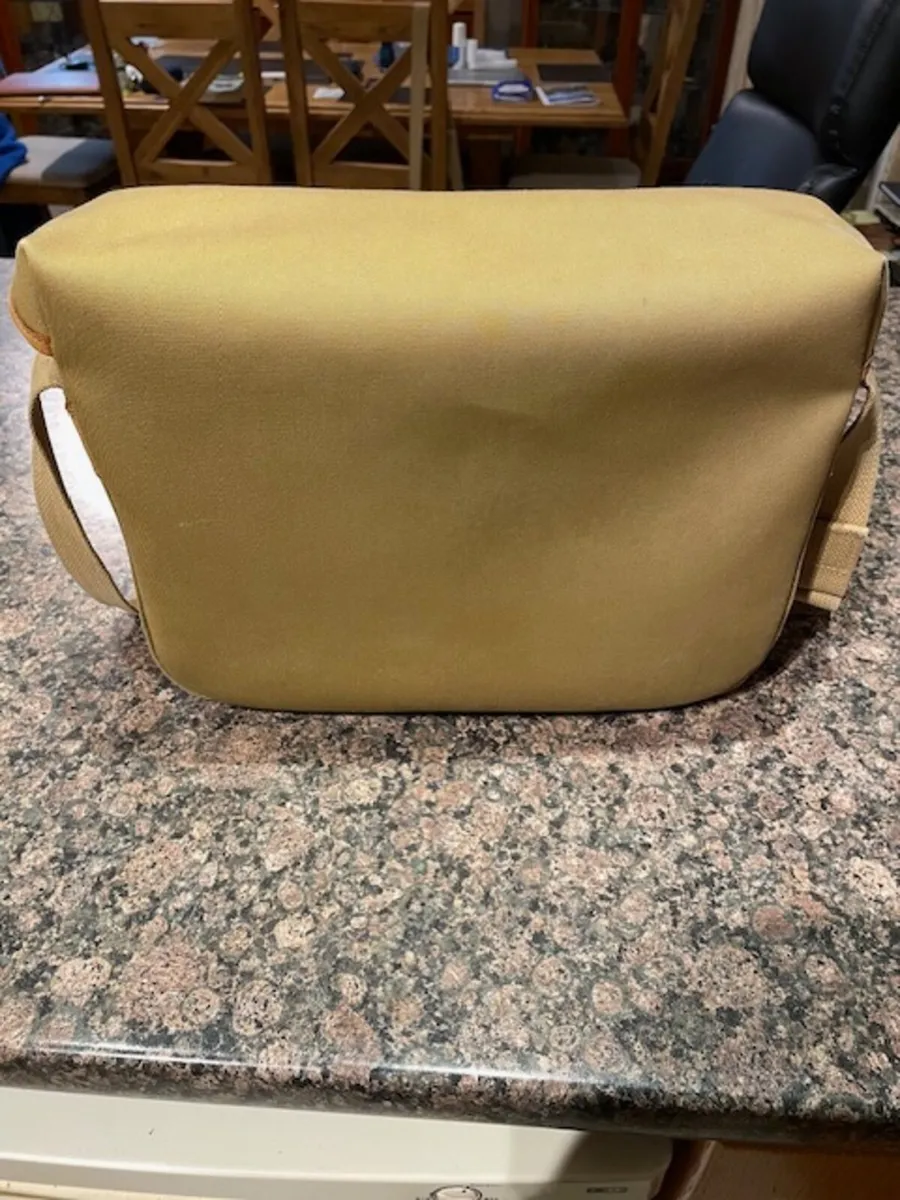 Billingham Hadley Camera Bag - Image 2