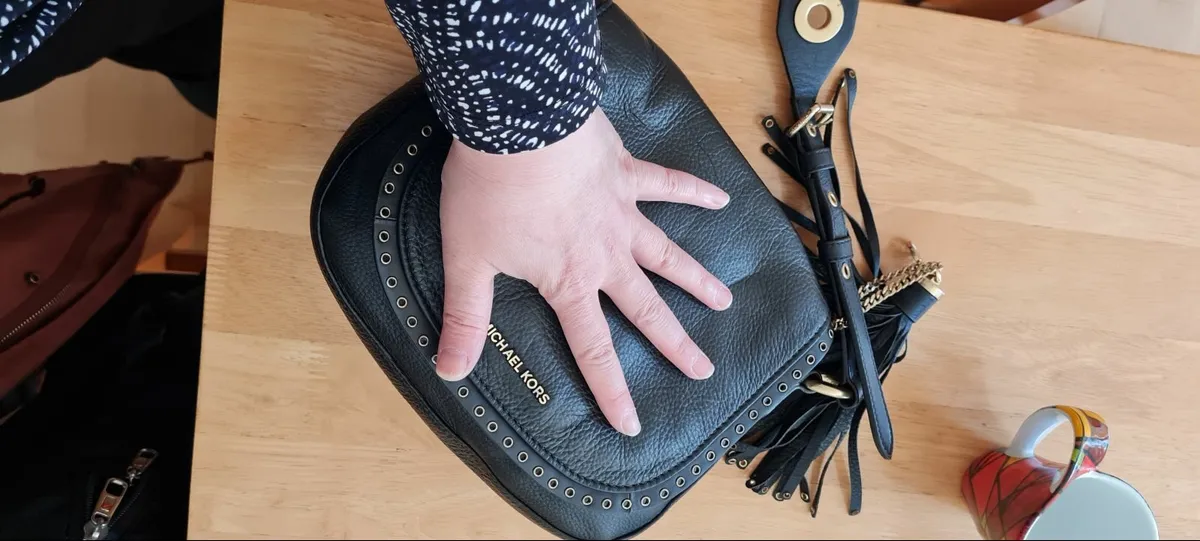 Genuine Leather Michael Kors Crosss-houlder Bag - Image 2