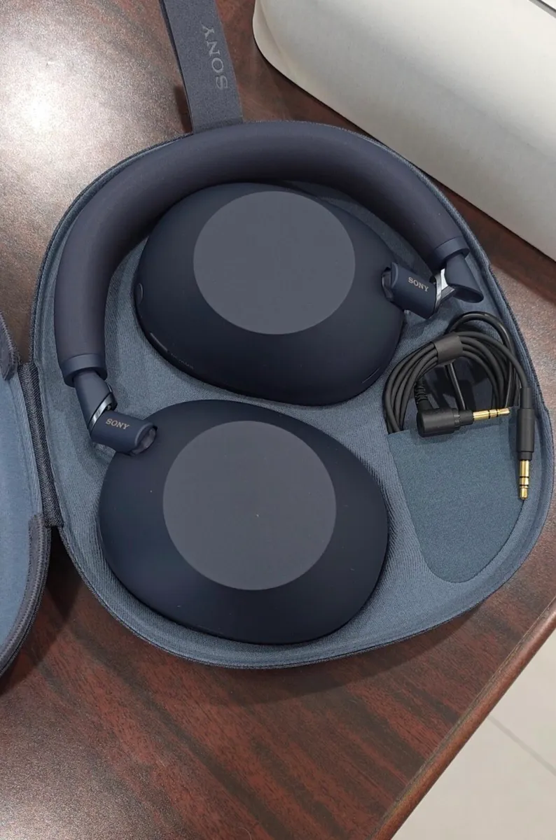 Sony Mx6 Headphones navy - Image 1