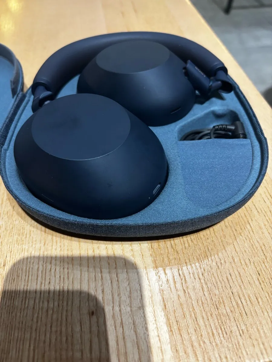 Sony Mx6 Headphones navy - Image 2