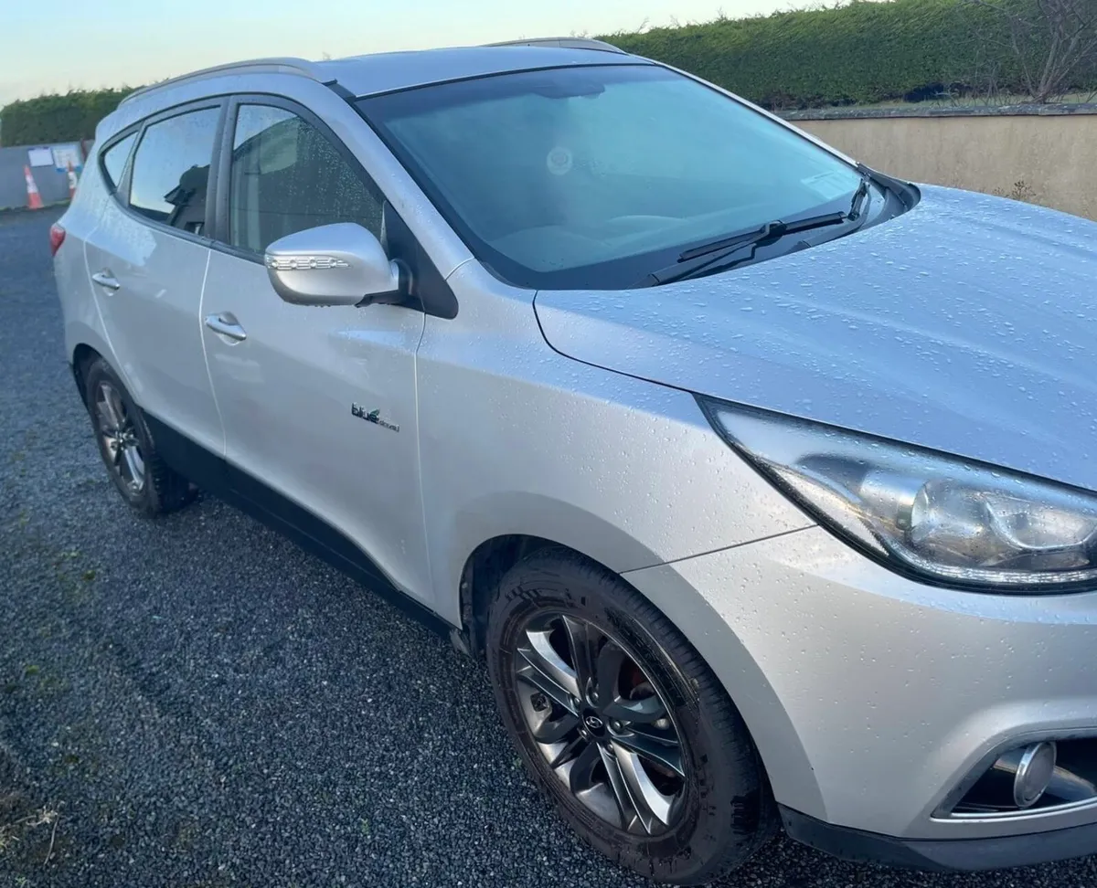 152 Hyundai ix35 Blue - Image 1