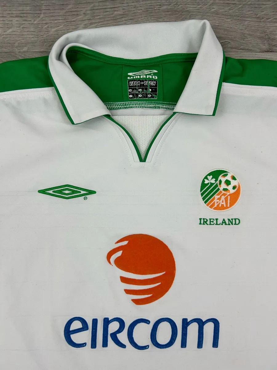 Vintage 2003 Umbro Ireland Away Jersey Shirt Men L - Image 3