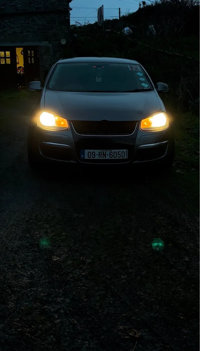 Volkswagen Jetta SE - Image 3