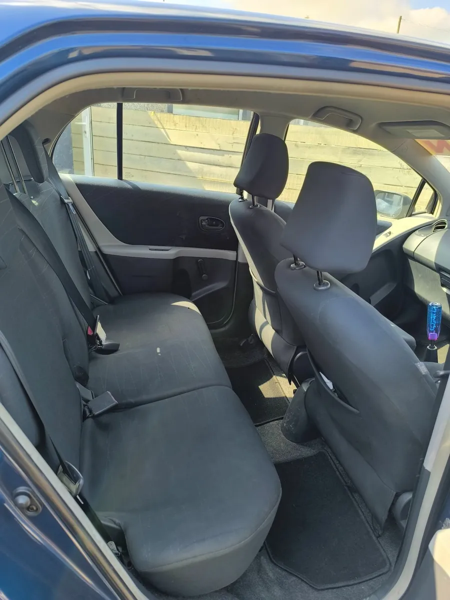 Toyota Yaris 2006 - Image 2