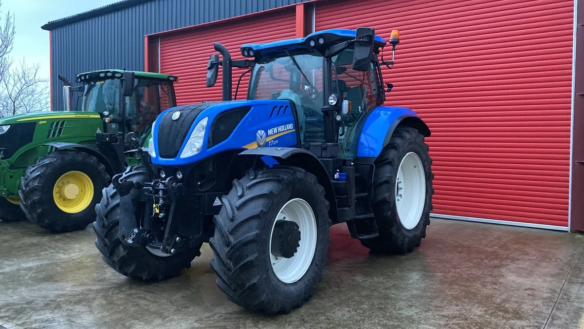 New Holland T7.230  2023 - Image 3