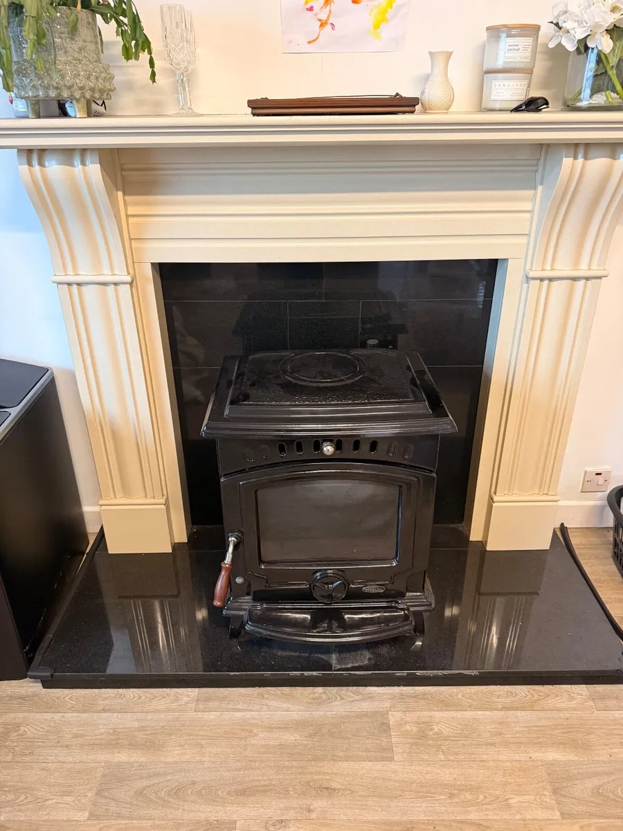 Stanley Oil Stove and Fire Place - Image 2