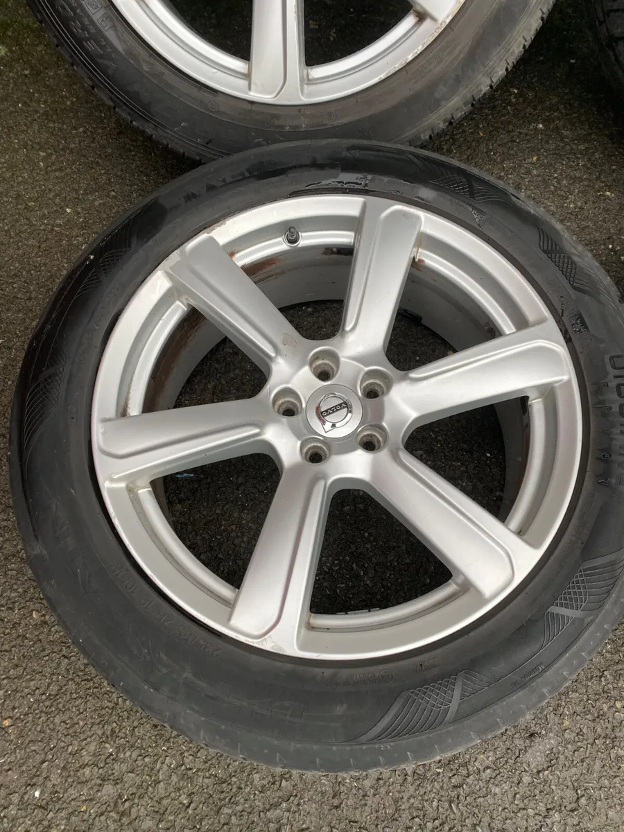 Volvo xc90 19 inch alloy wheels and tyres - Image 2
