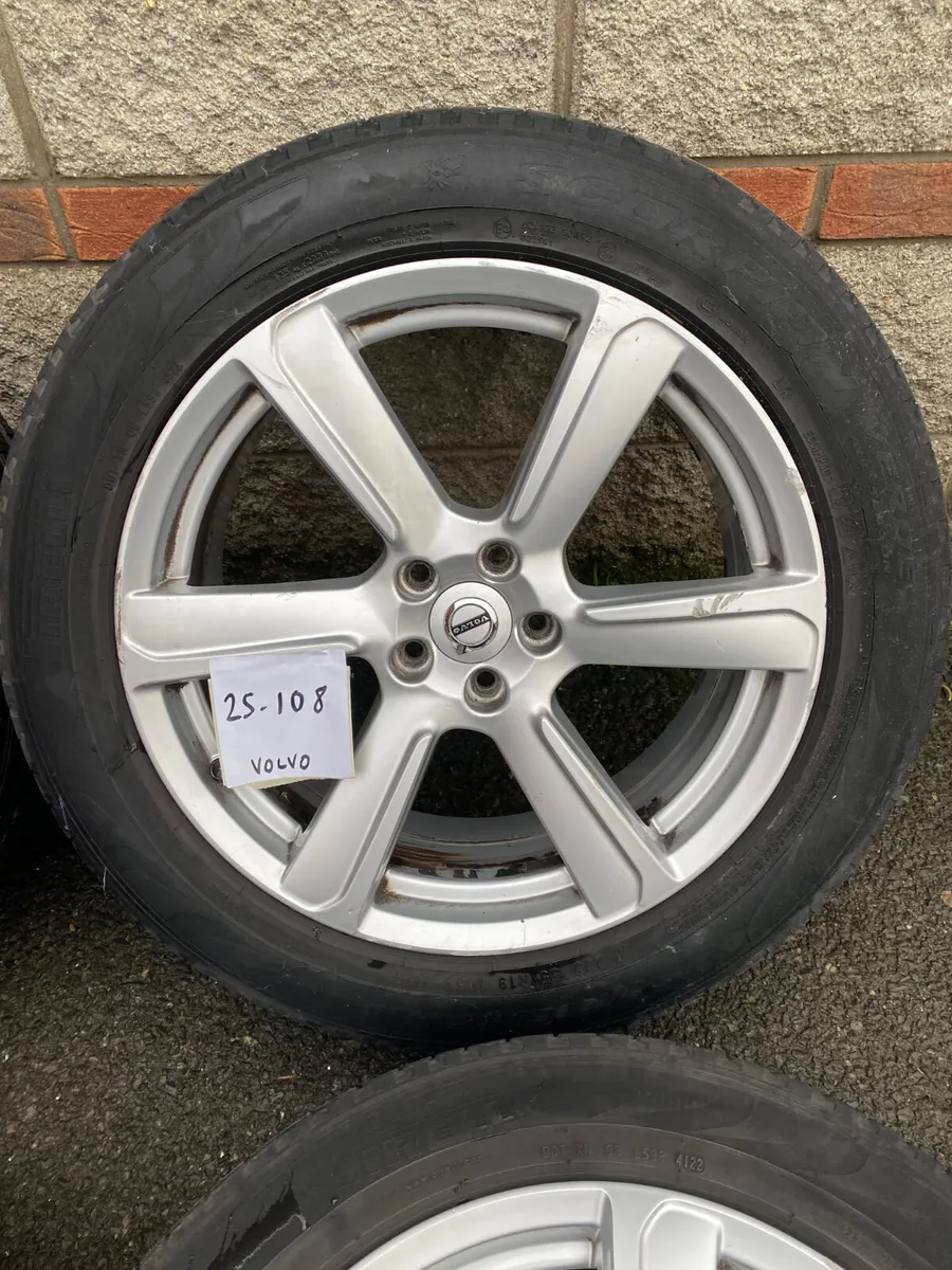Volvo xc90 19 inch alloy wheels and tyres - Image 4