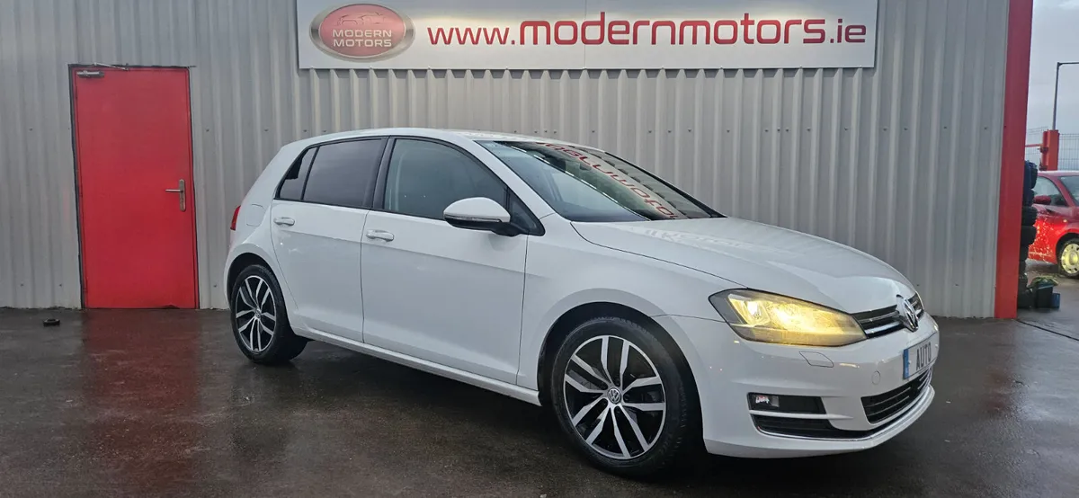 Volkswagen Golf auto 1.4 highline tsi dsg low kms - Image 1