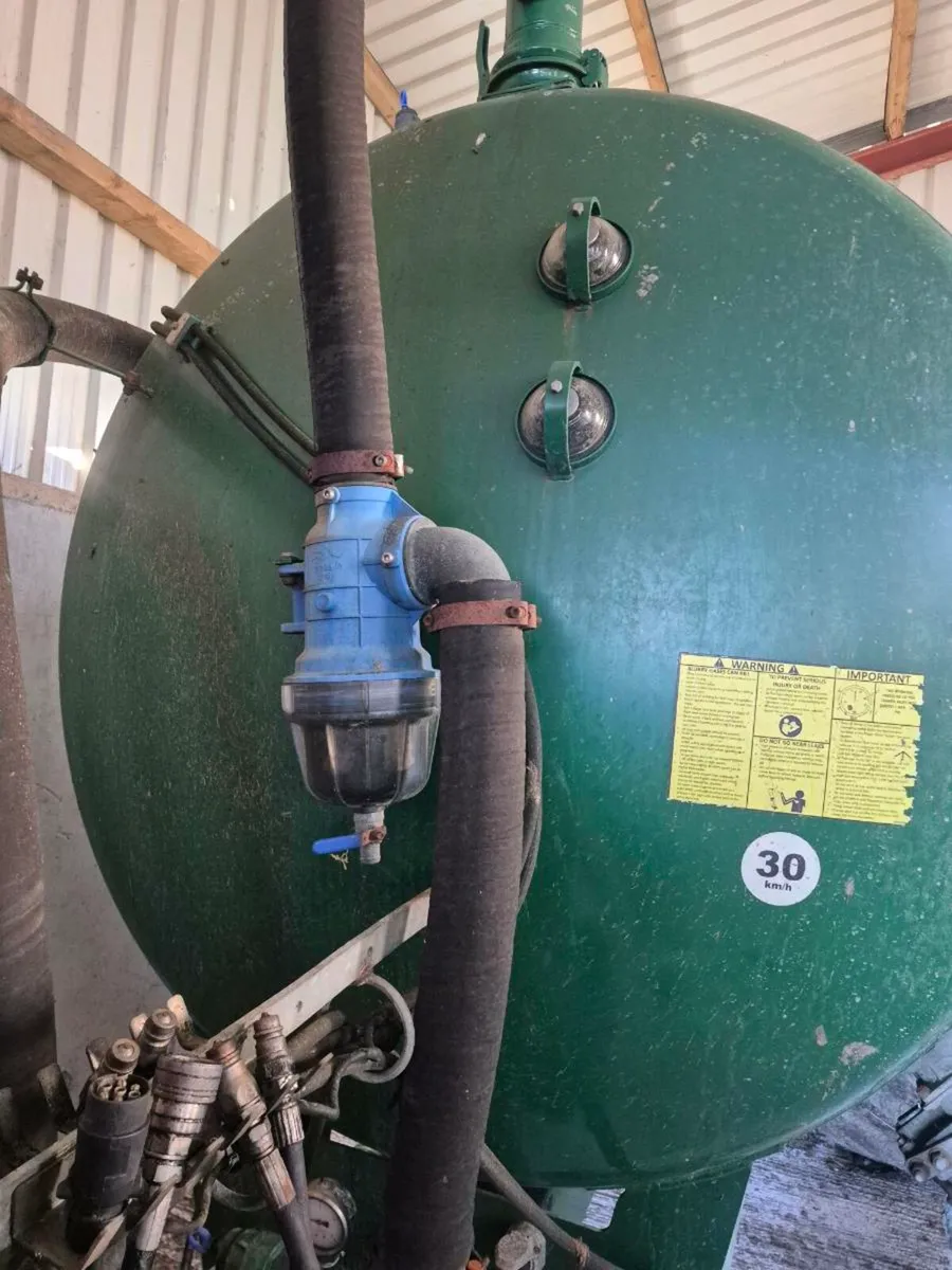 Slurry spreader - Image 2