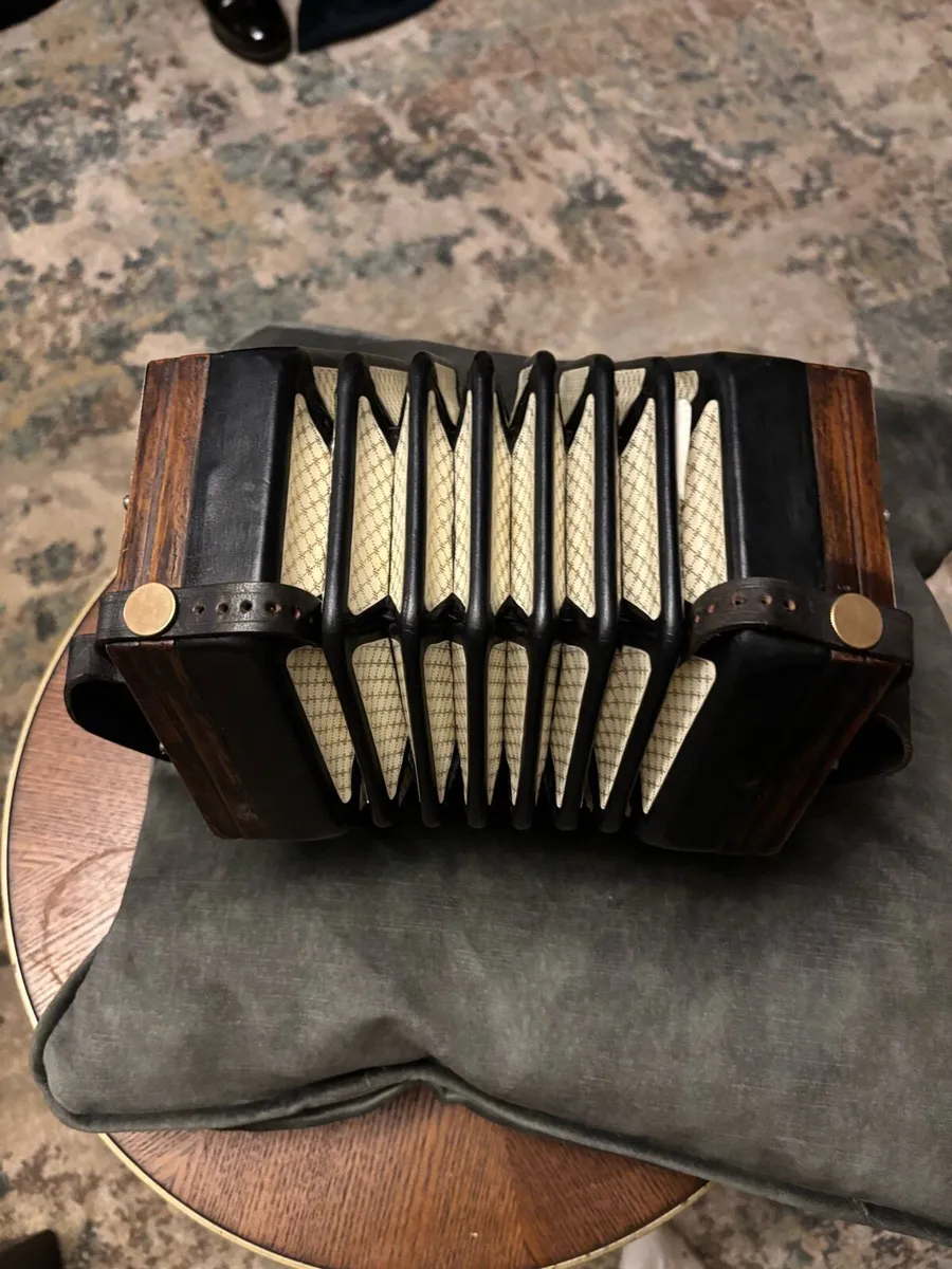 Lachenal Concertina - Image 4