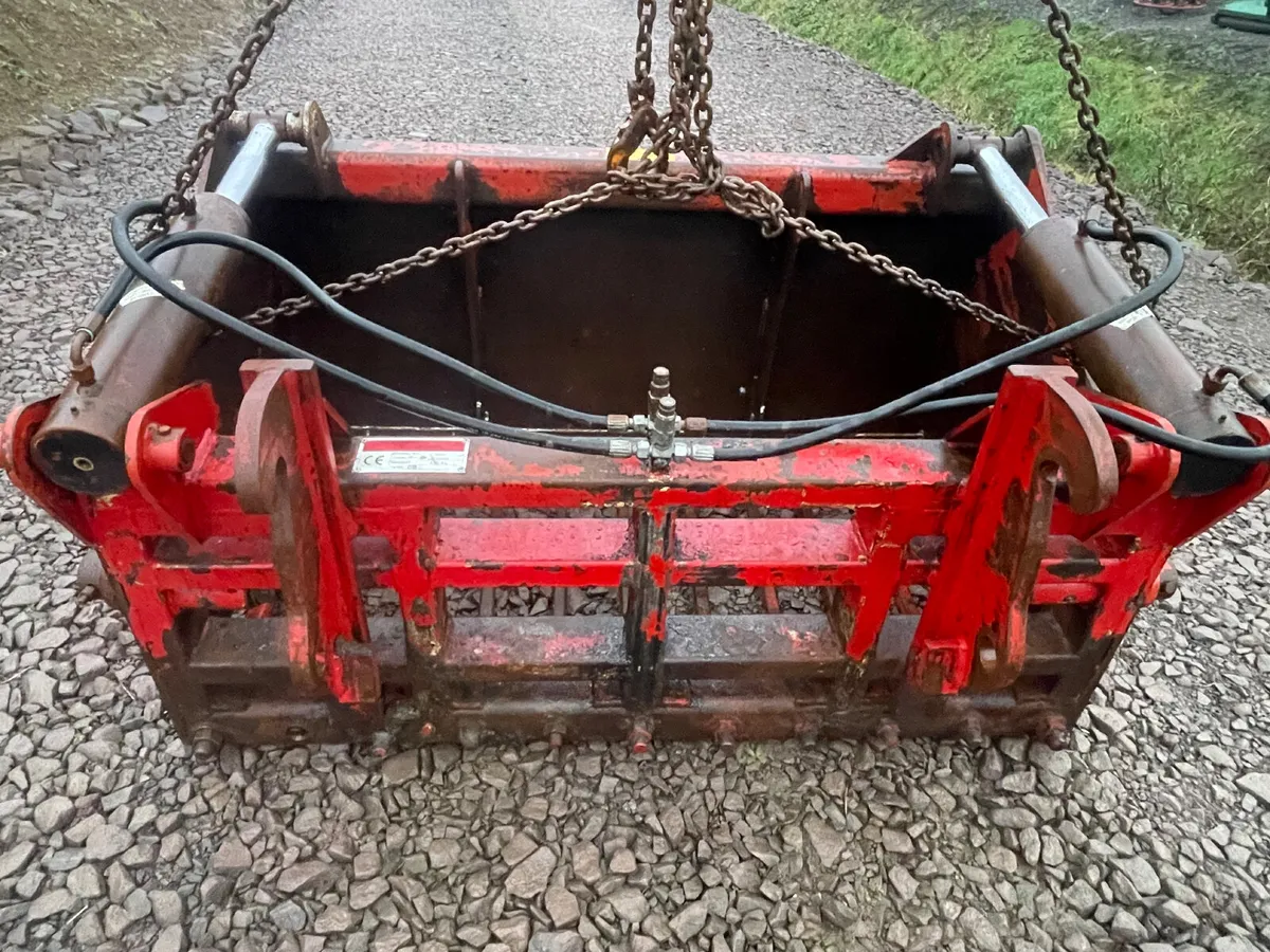 Wylie 1.5 metre shear grab Kramer brackets - Image 2