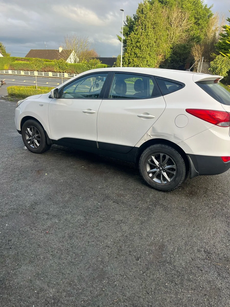 14 Hyundai ix35 - Image 3