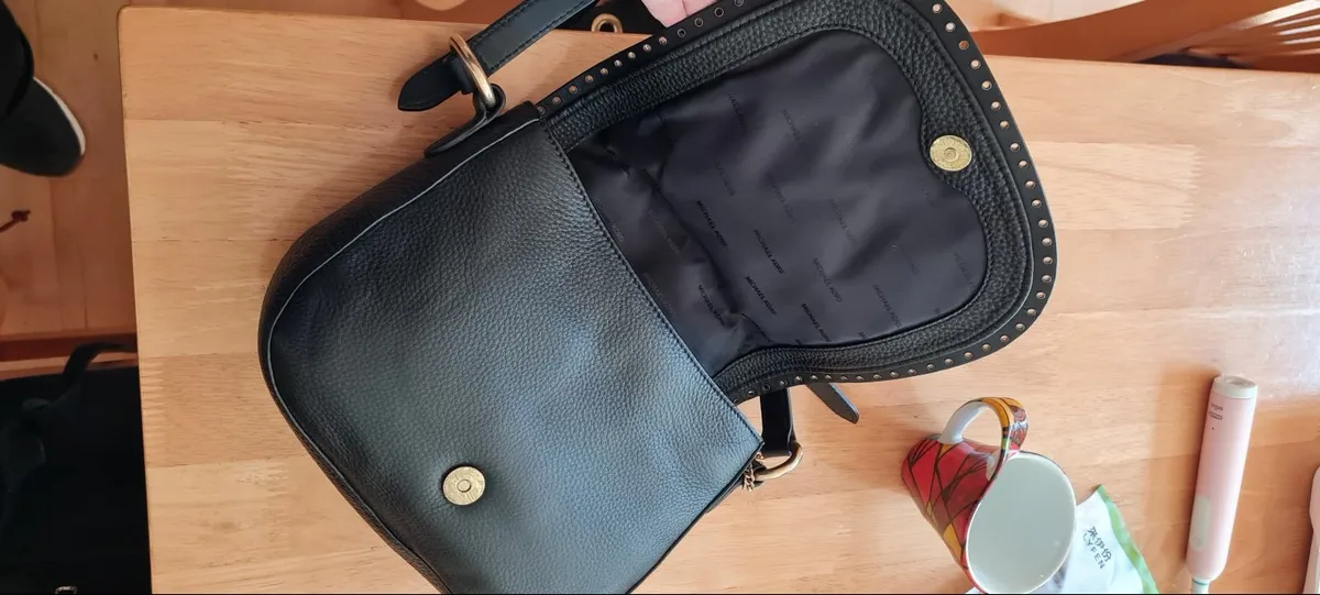 Genuine Leather Michael Kors Crosss-houlder Bag - Image 3