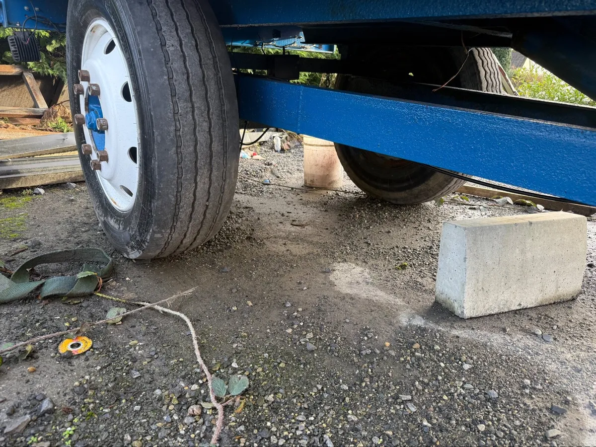 Tipping trailer - Image 4