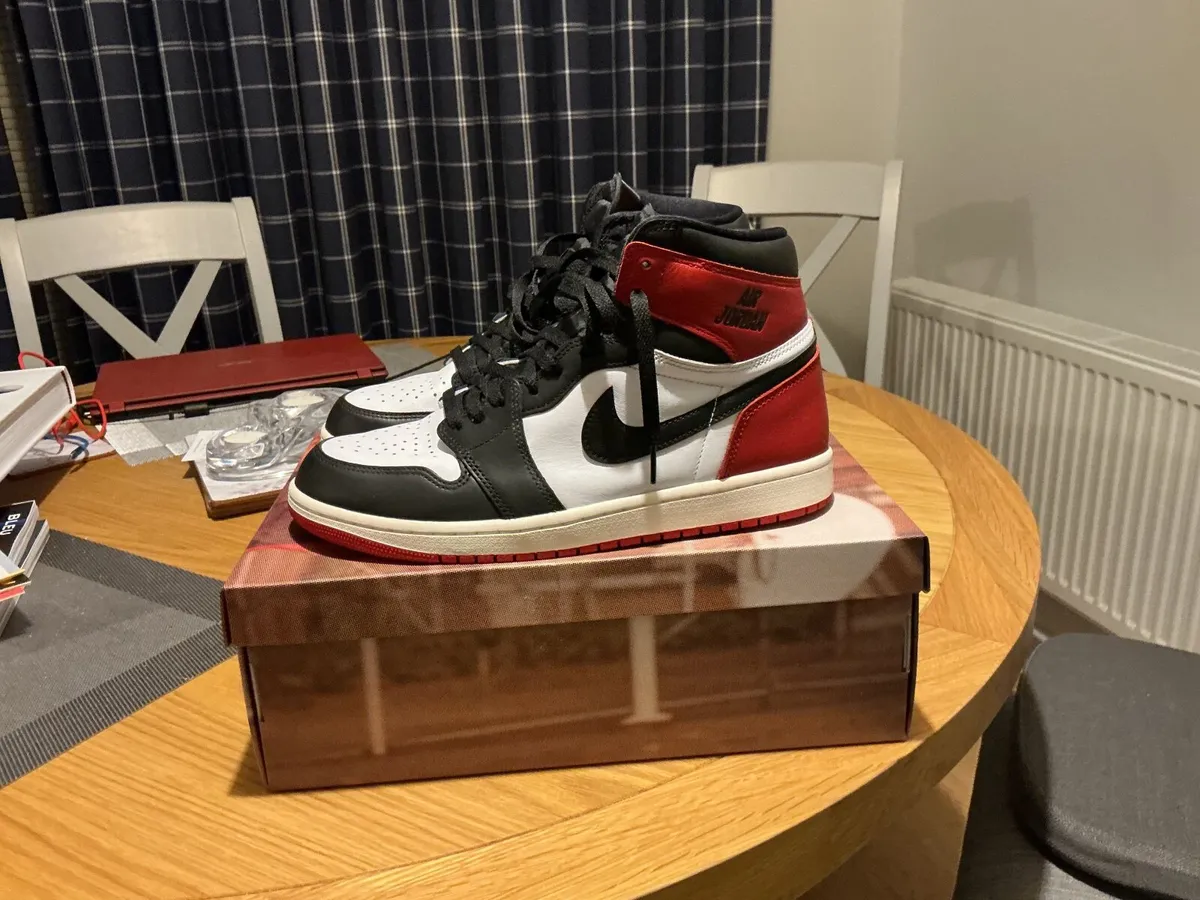 Basketball shoes - Image 2