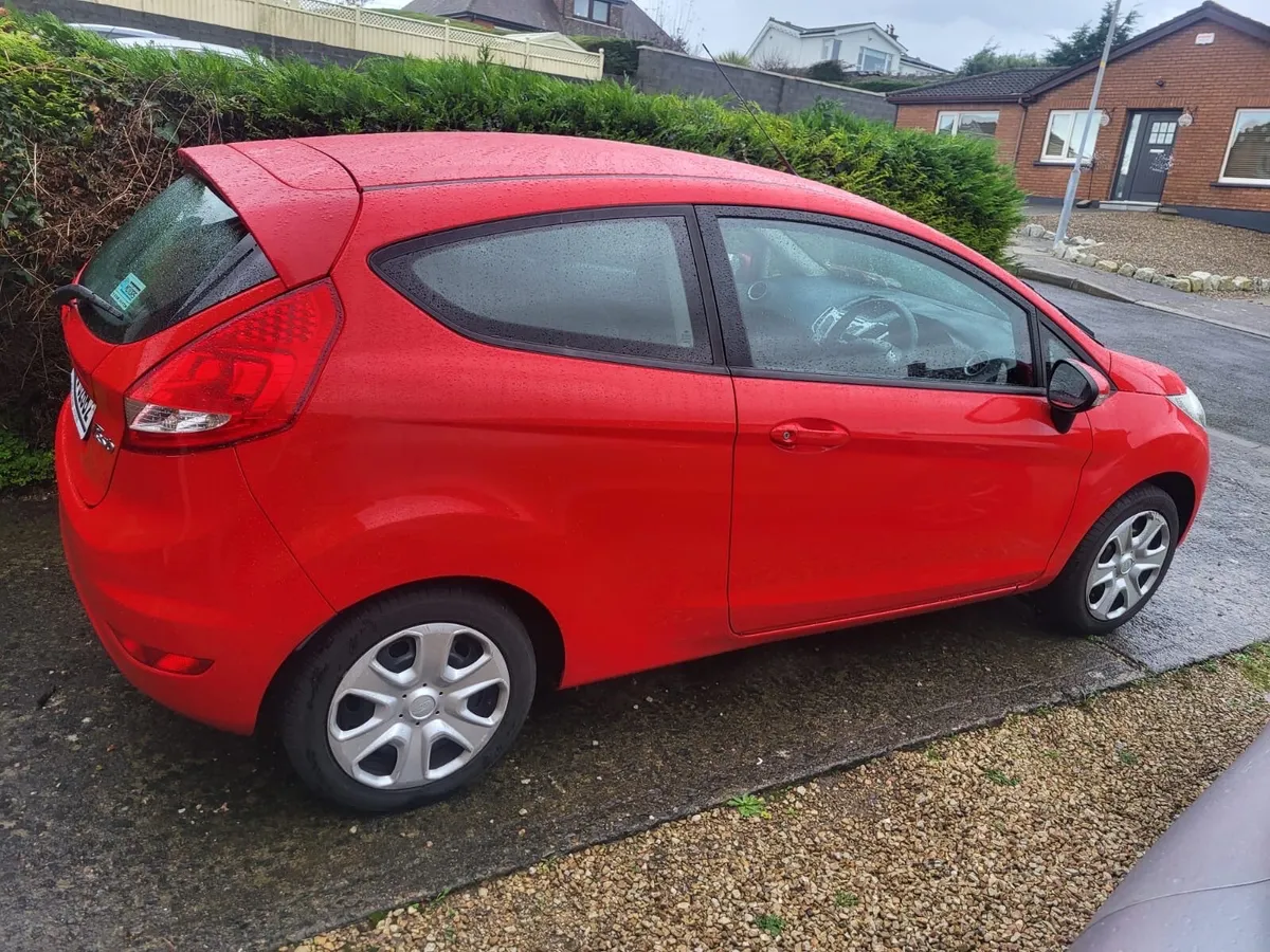 Ford Fiesta 2012 - Image 2