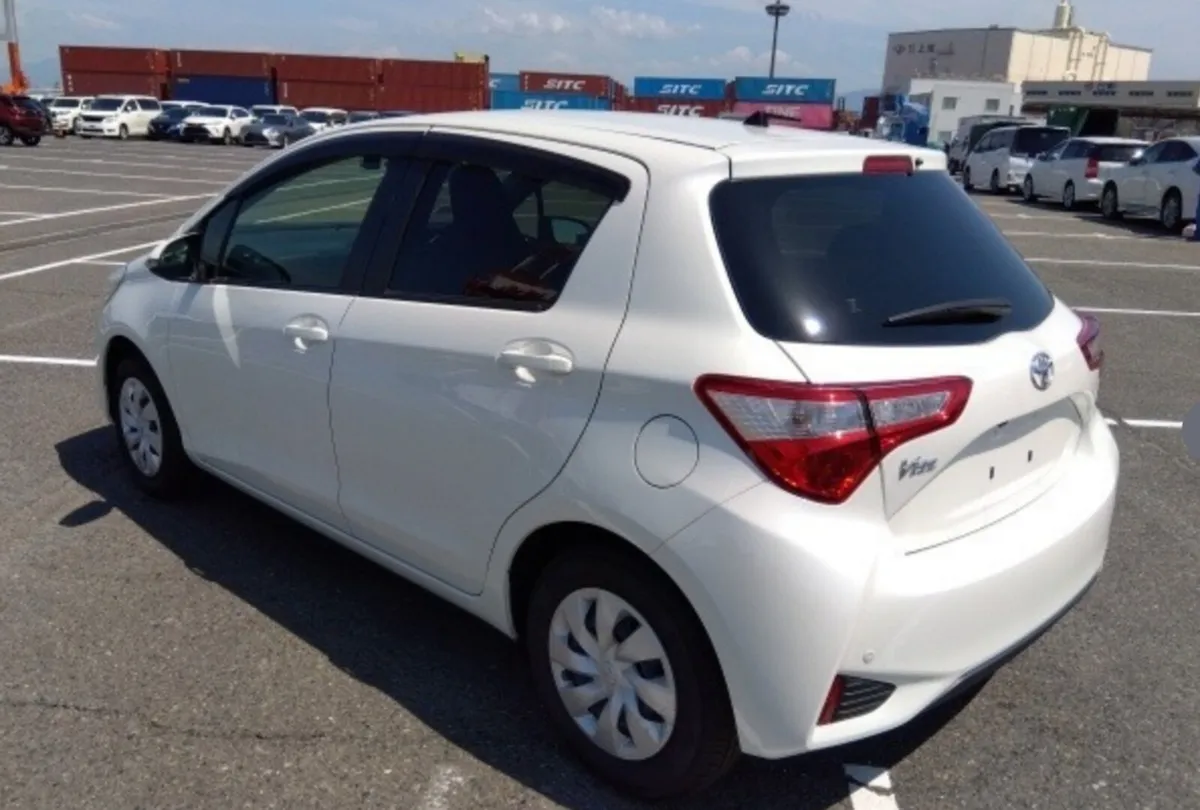 172 - Toyota Vitz 1.3L 26000 km fresh NCT - Image 3