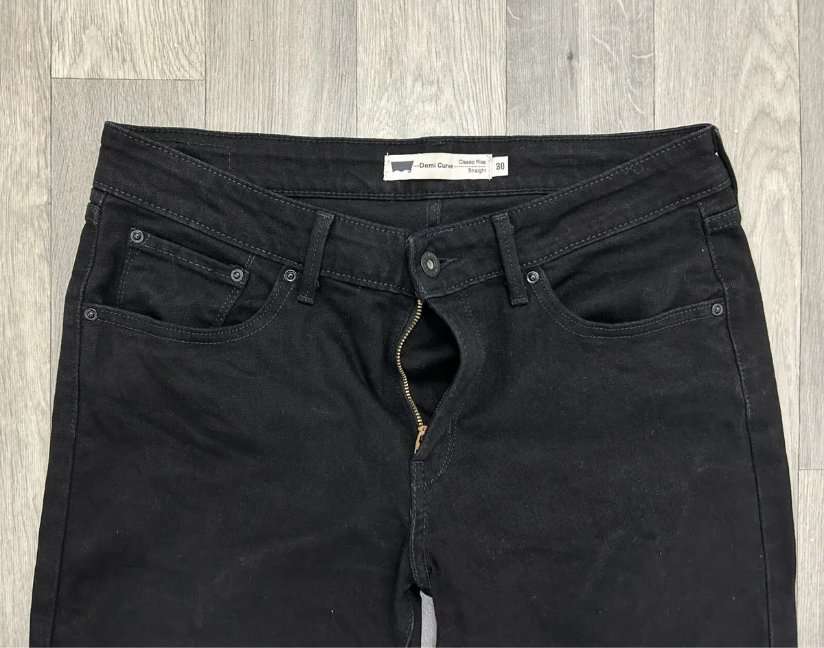 Levis Demi Curve Classic Rise Straight Leg Jeans - Image 3