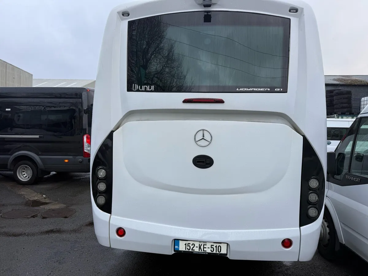 Mercedes Unvi - Image 2