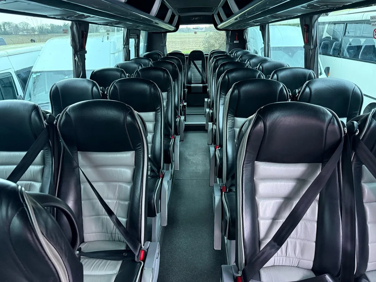 Mercedes Unvi - Image 4