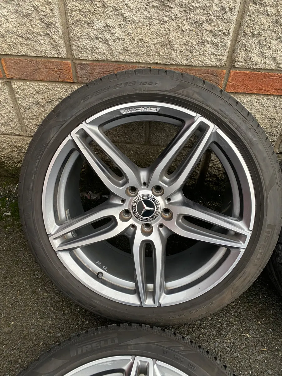 Mercedes E Class  Alloy wheels &tyres - Image 4