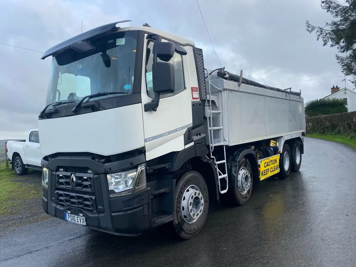 Renault C range tipper - Image 3
