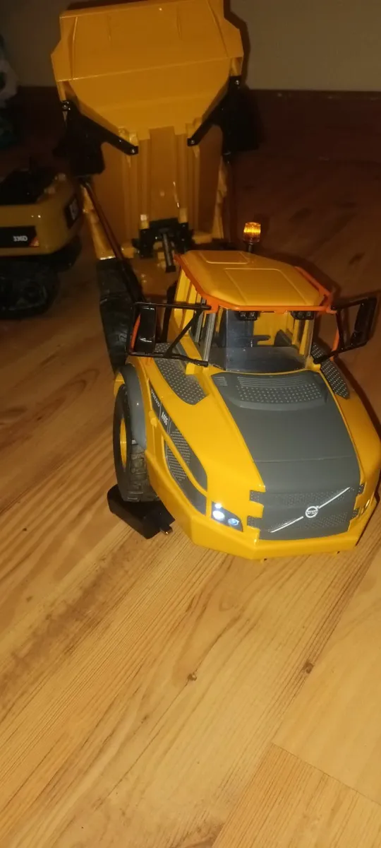 Rc volvo  A40G dumper - Image 4