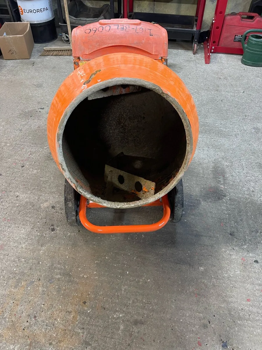 Belle Mixer Honda gx120 petrol engine - Image 2