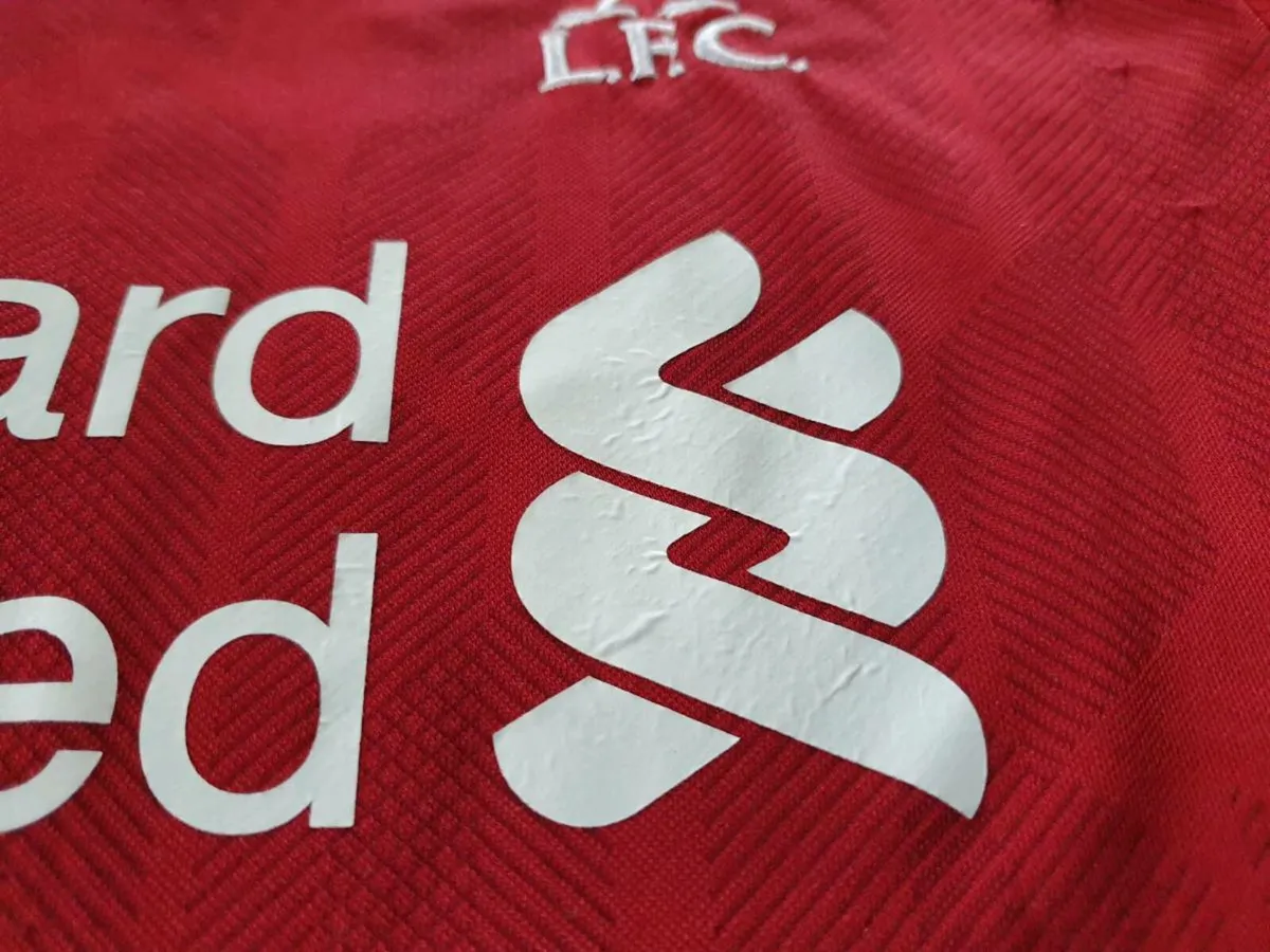 Liverpool Football Club Home Jersey 2018 to 2019 M - Image 4