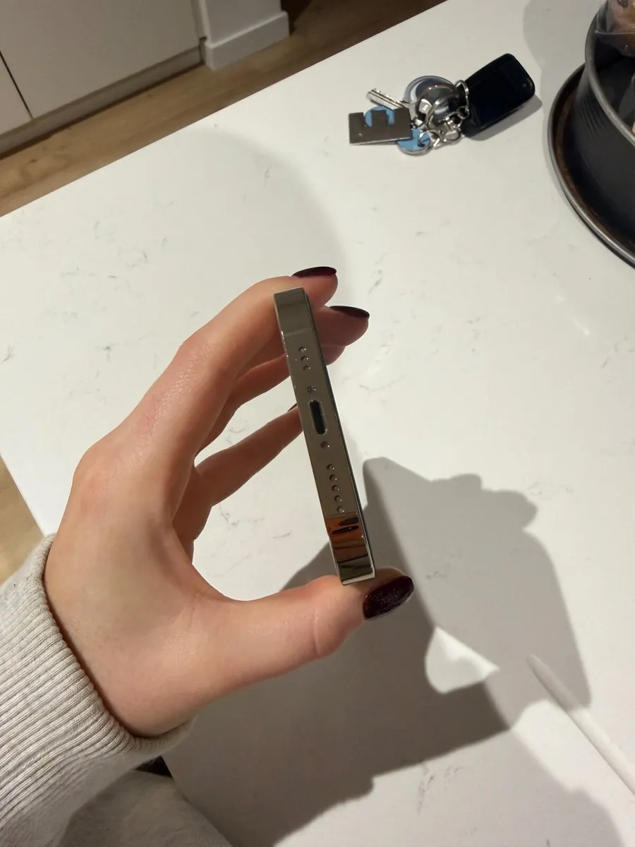 iPhone 14 Pro Gold 128GB - Image 3