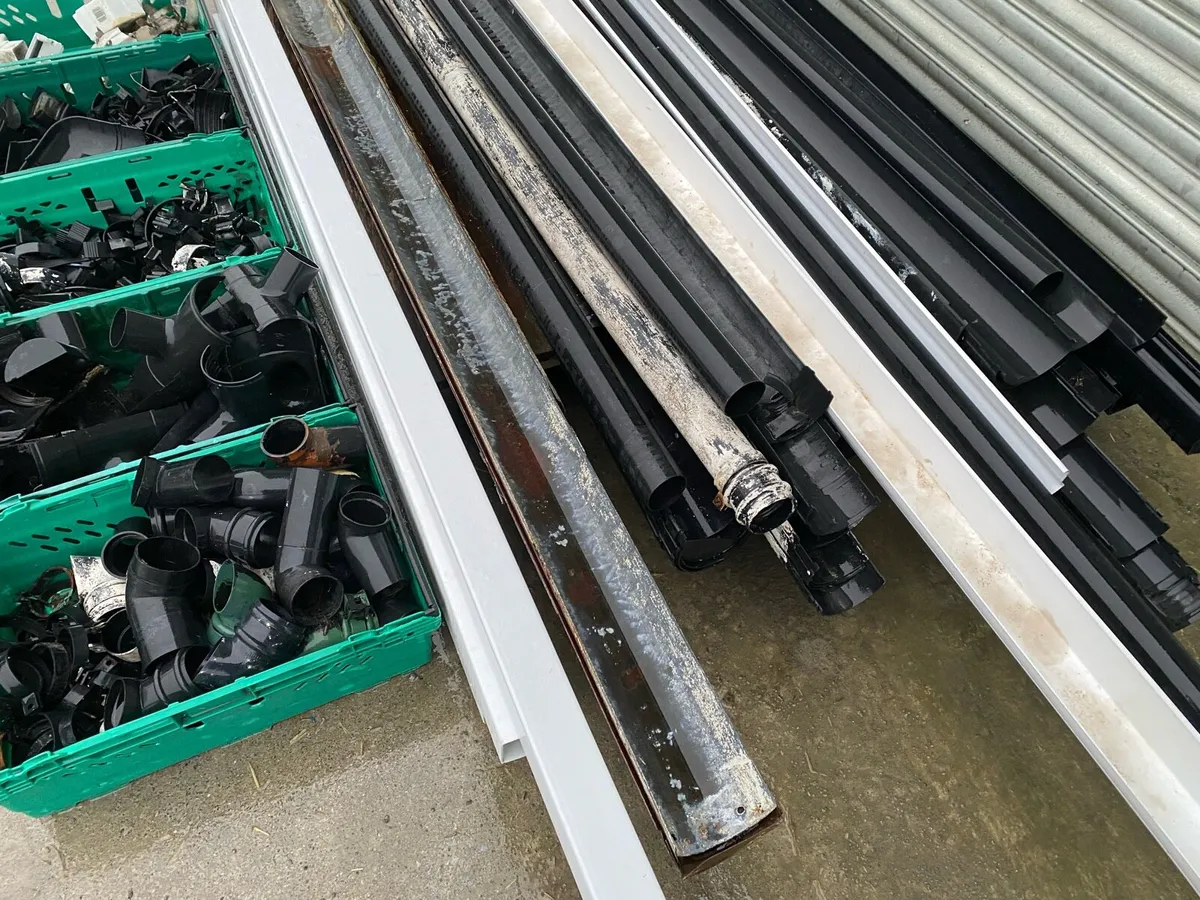 Quantity of used plastic & galvanised gutters - Image 4