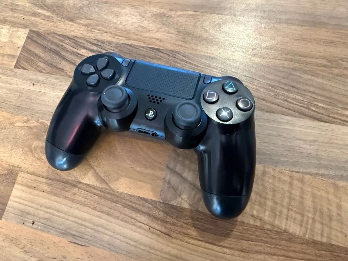 PS4 DualShock 4 Controller