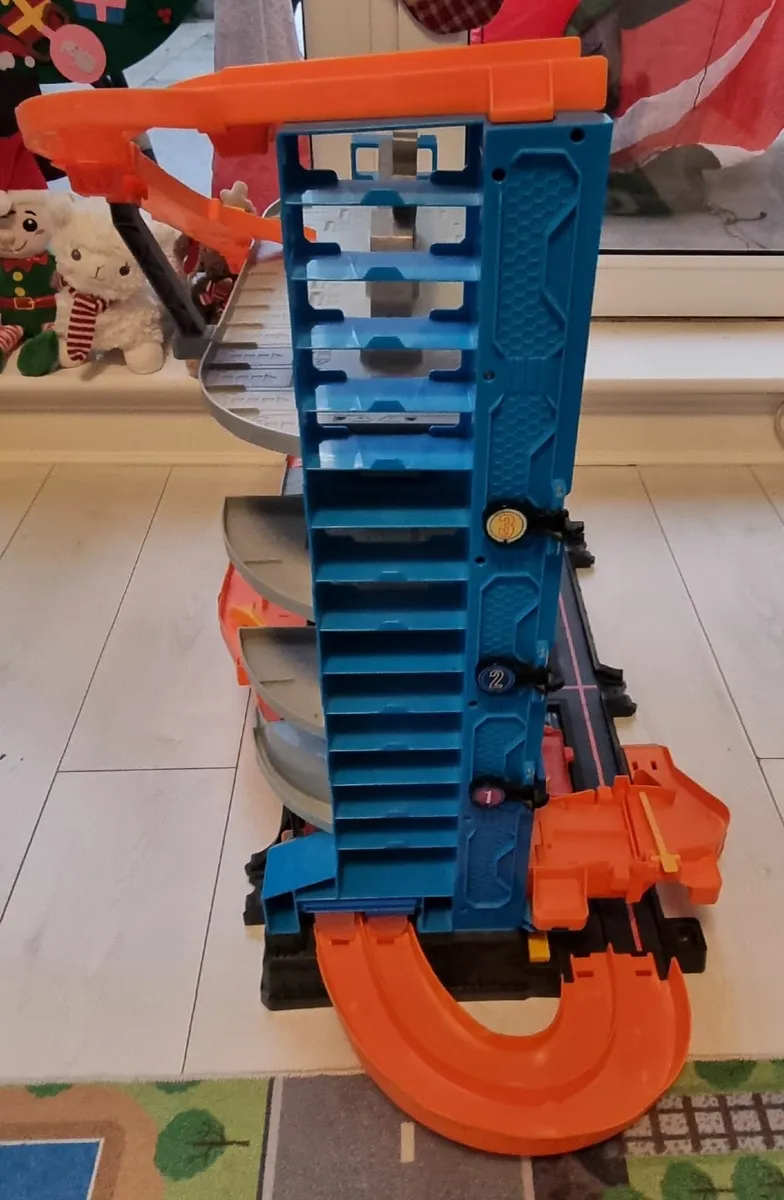 Hot Wheels Ultimate Garage - Image 3