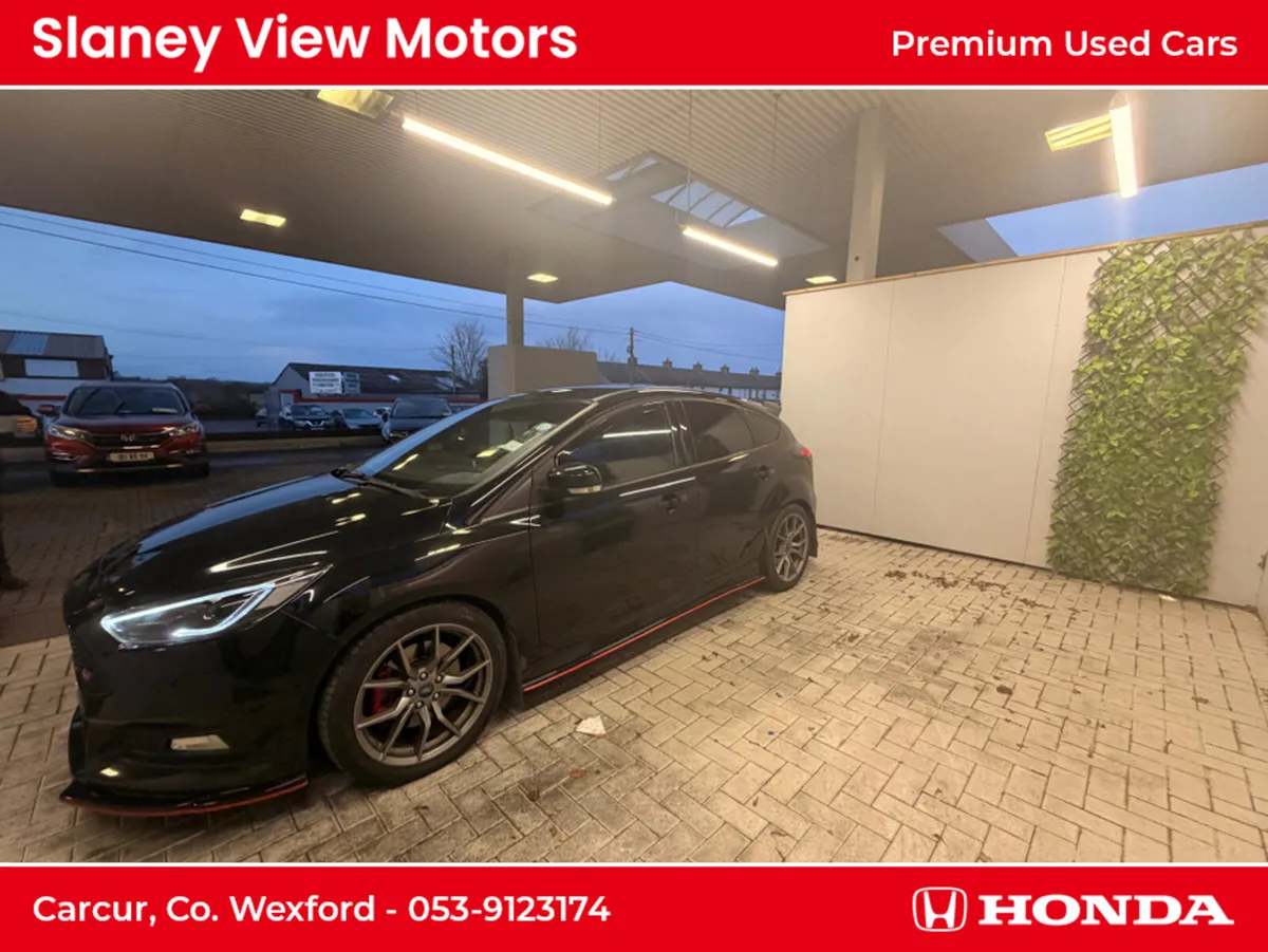Ford Focus ST2 2.0 TDCI 180PS M6 FWD 4DR - Image 3