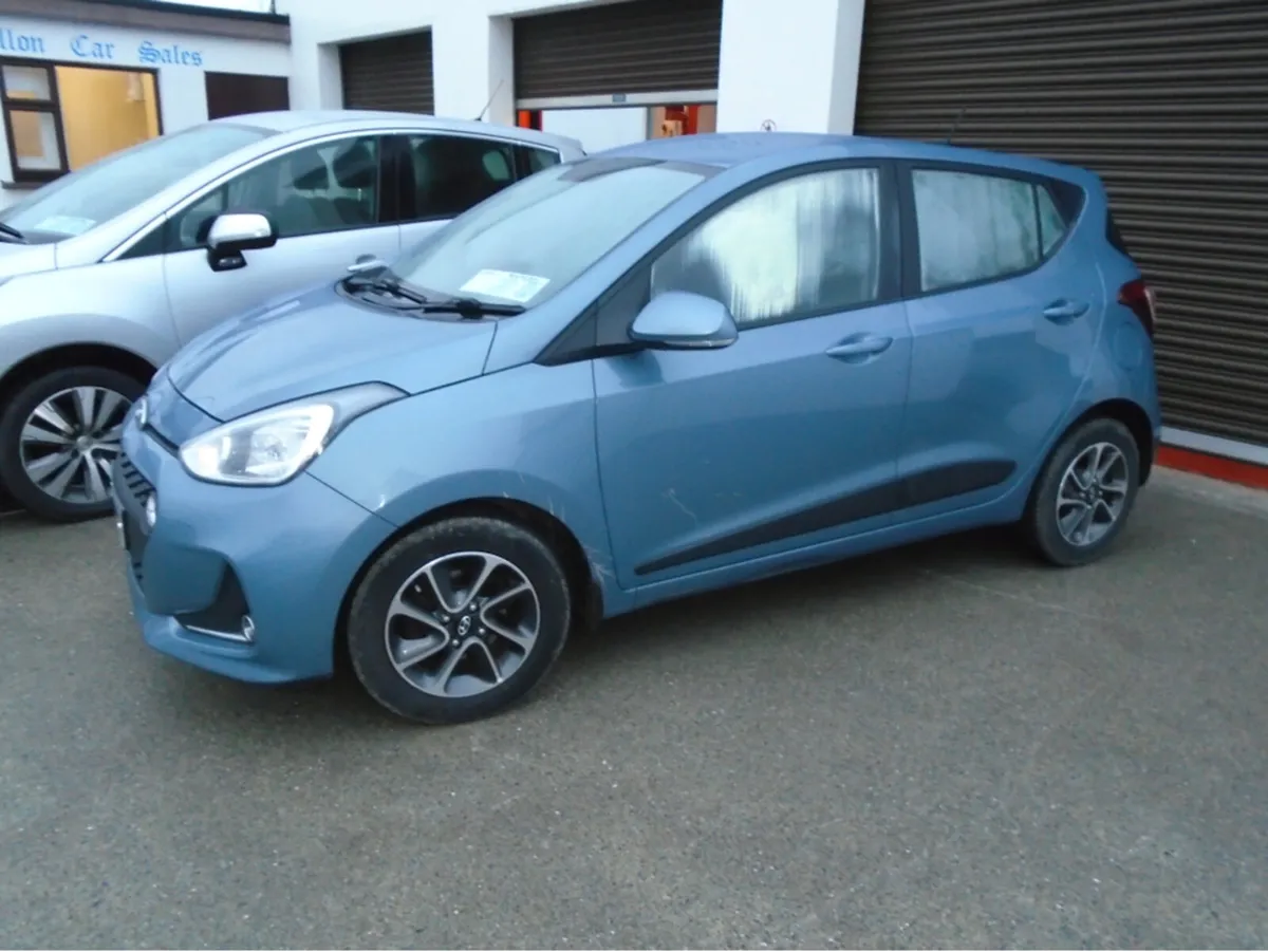 Hyundai i10 DELUXE 4DR - Image 1