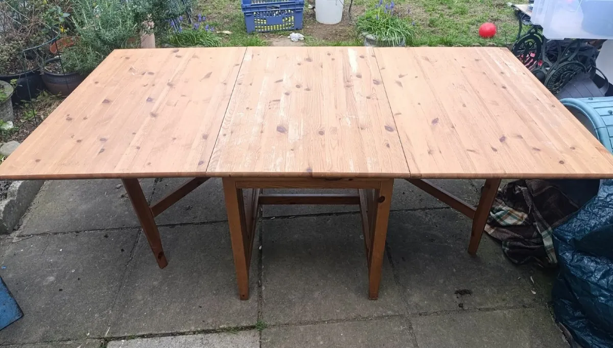 Table  with fold down sides - Image 1