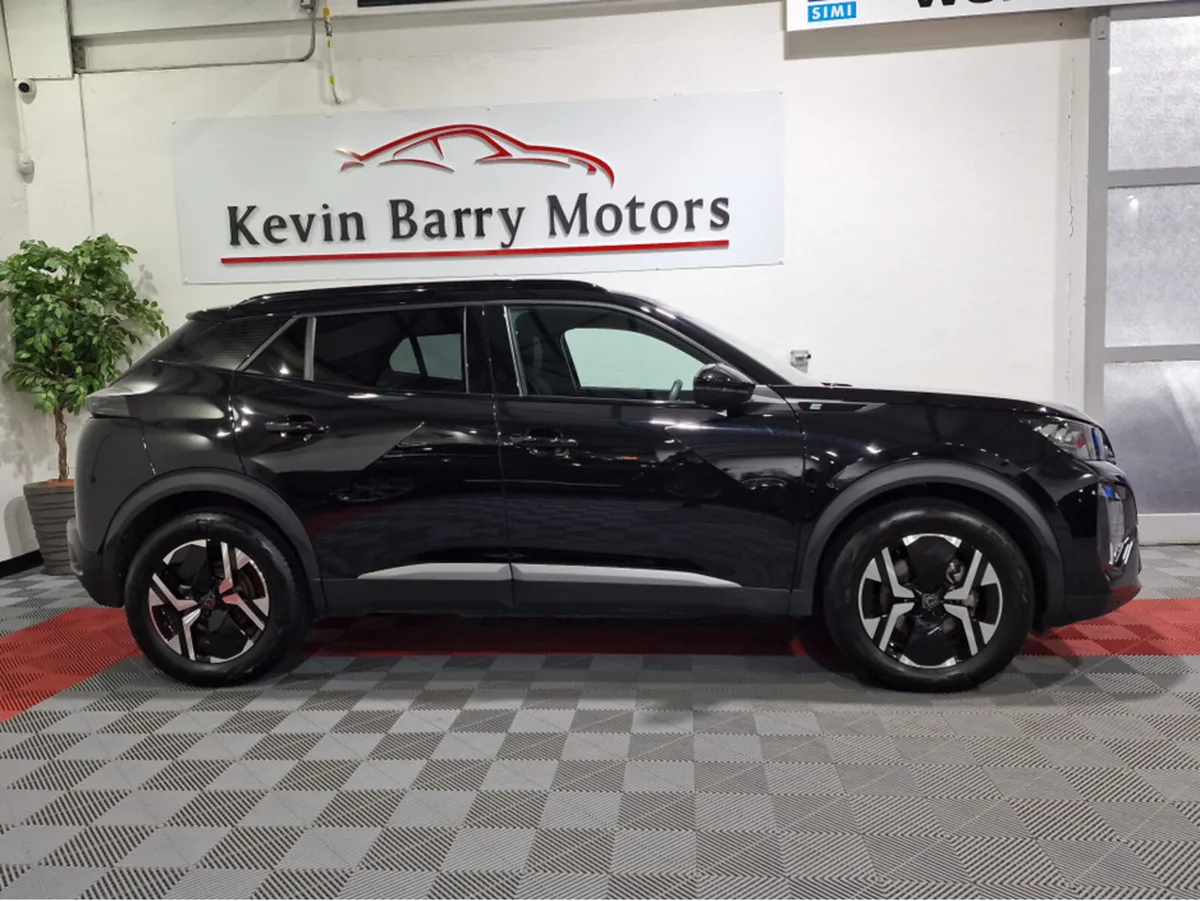 Peugeot 2008 EV GT (50KWH BATTERY) AUTOMATIC **ONE - Image 4