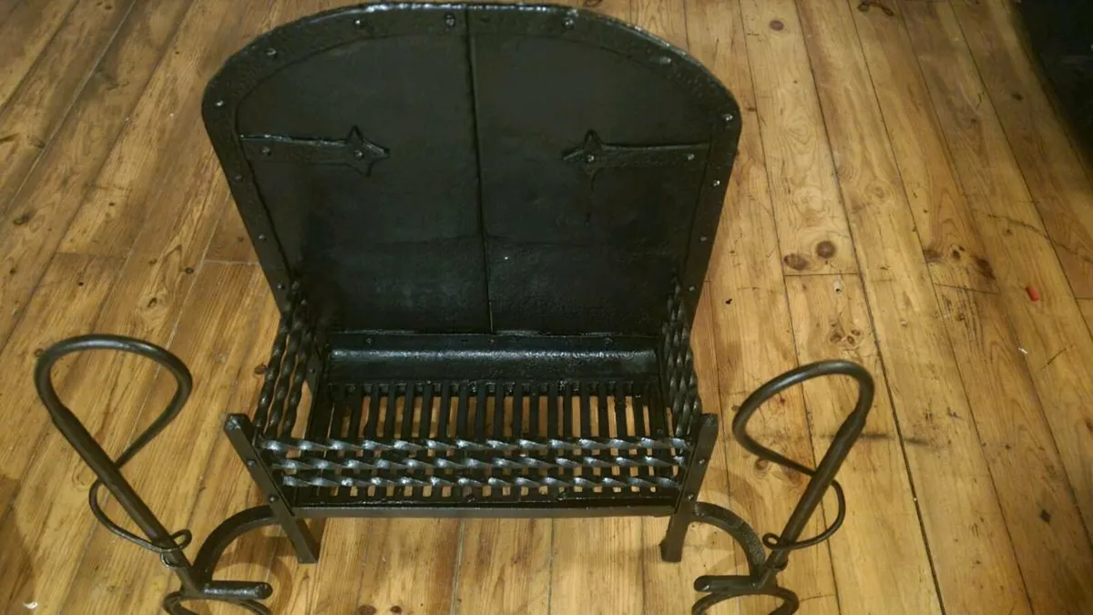 fireplace basket with twisted iron handles. - Image 3