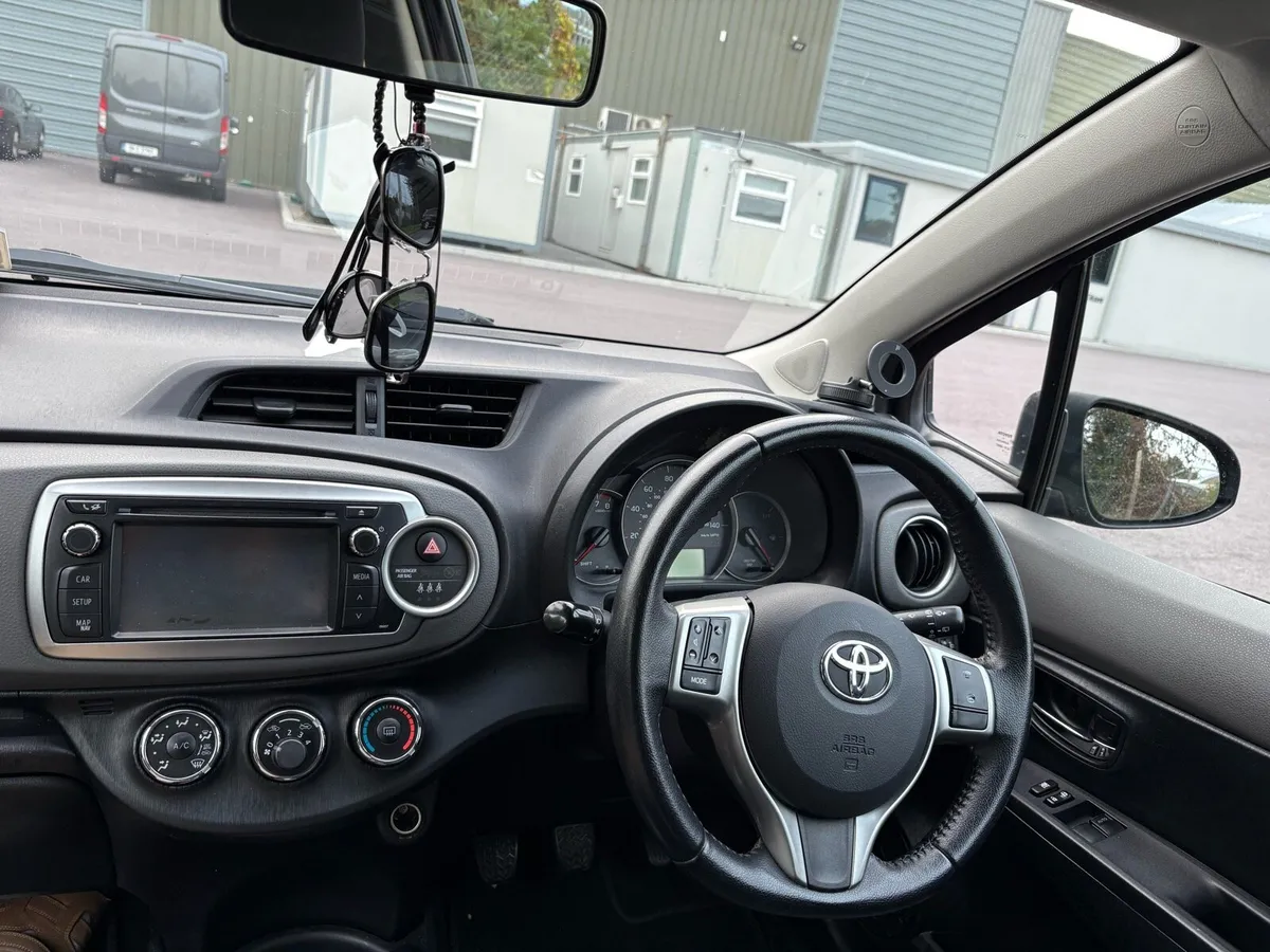 Toyota yaris - Image 1
