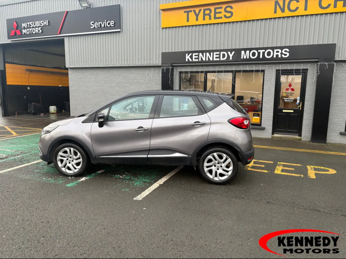 Renault Captur INTENSE 1.5 DCI 90 EU6M 4DR - Image 2