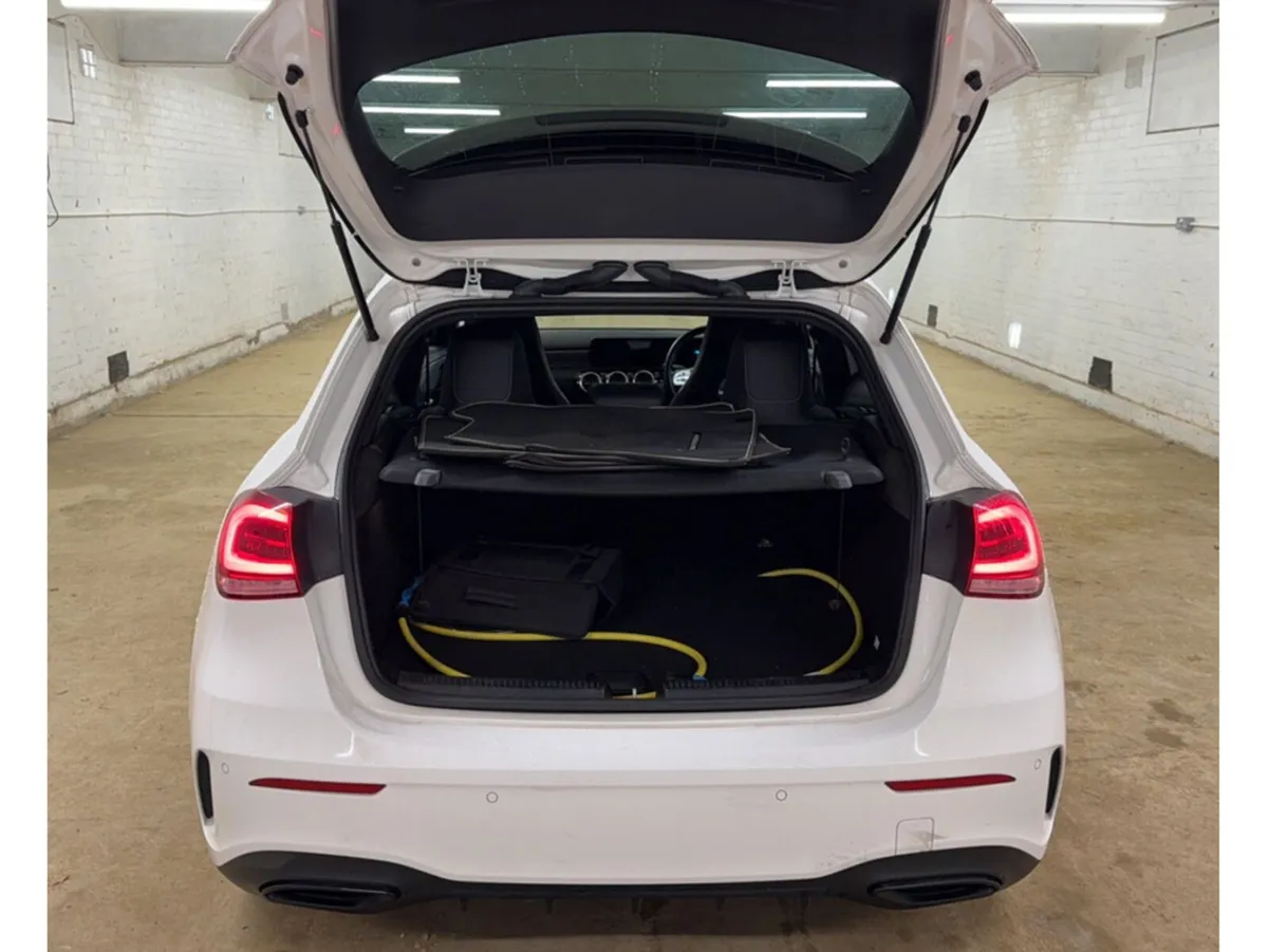 Mercedes-Benz A-Class 250 AMG LINE ED EXECUTIVE E - Image 2