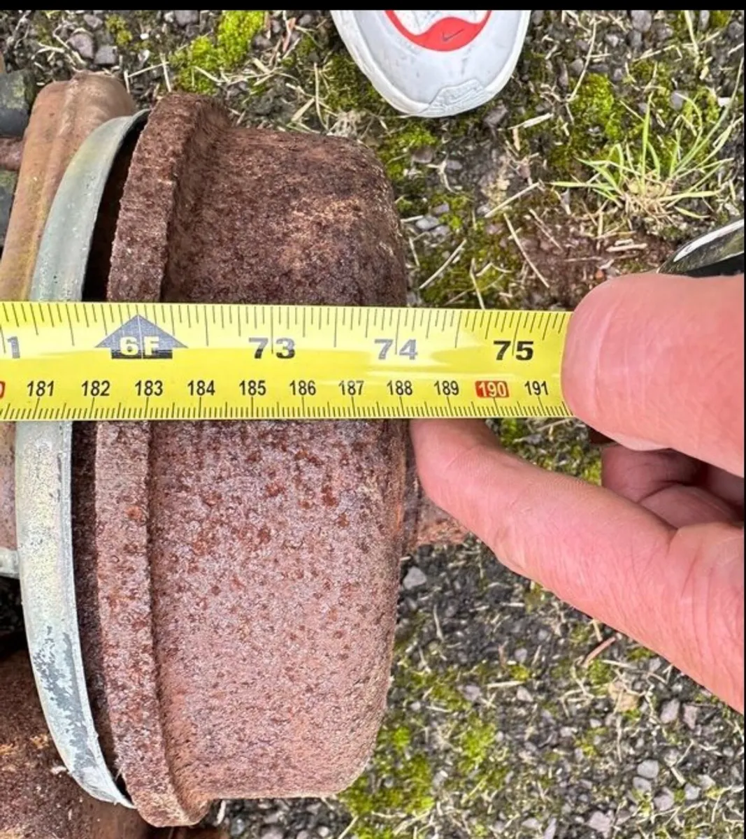 Pair of trailer axle’s - Image 4