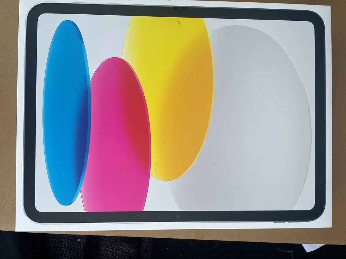 Apple ipad A16 - Image 2