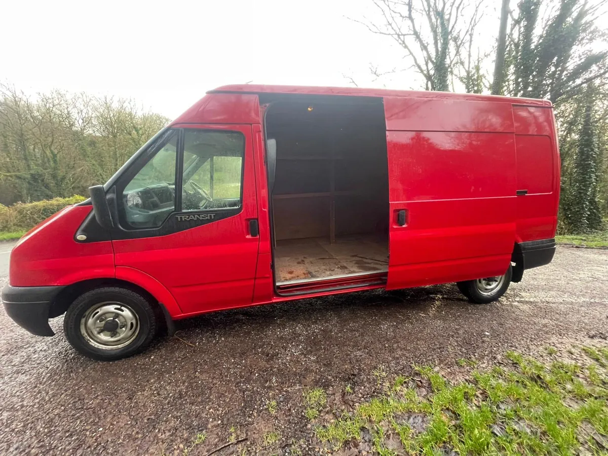 Ford Transit 125 T300 2.2L 2012 - Image 4